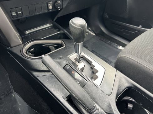 Used 2017 Toyota RAV4 XLE w/ Carpet Mat Package image 20