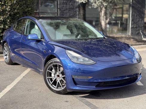 Used 2021 Tesla Model 3 Standard Range Plus image 7