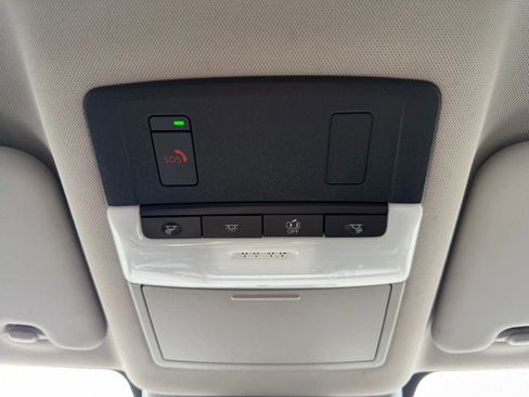 Used 2022 Nissan Rogue SV image 31