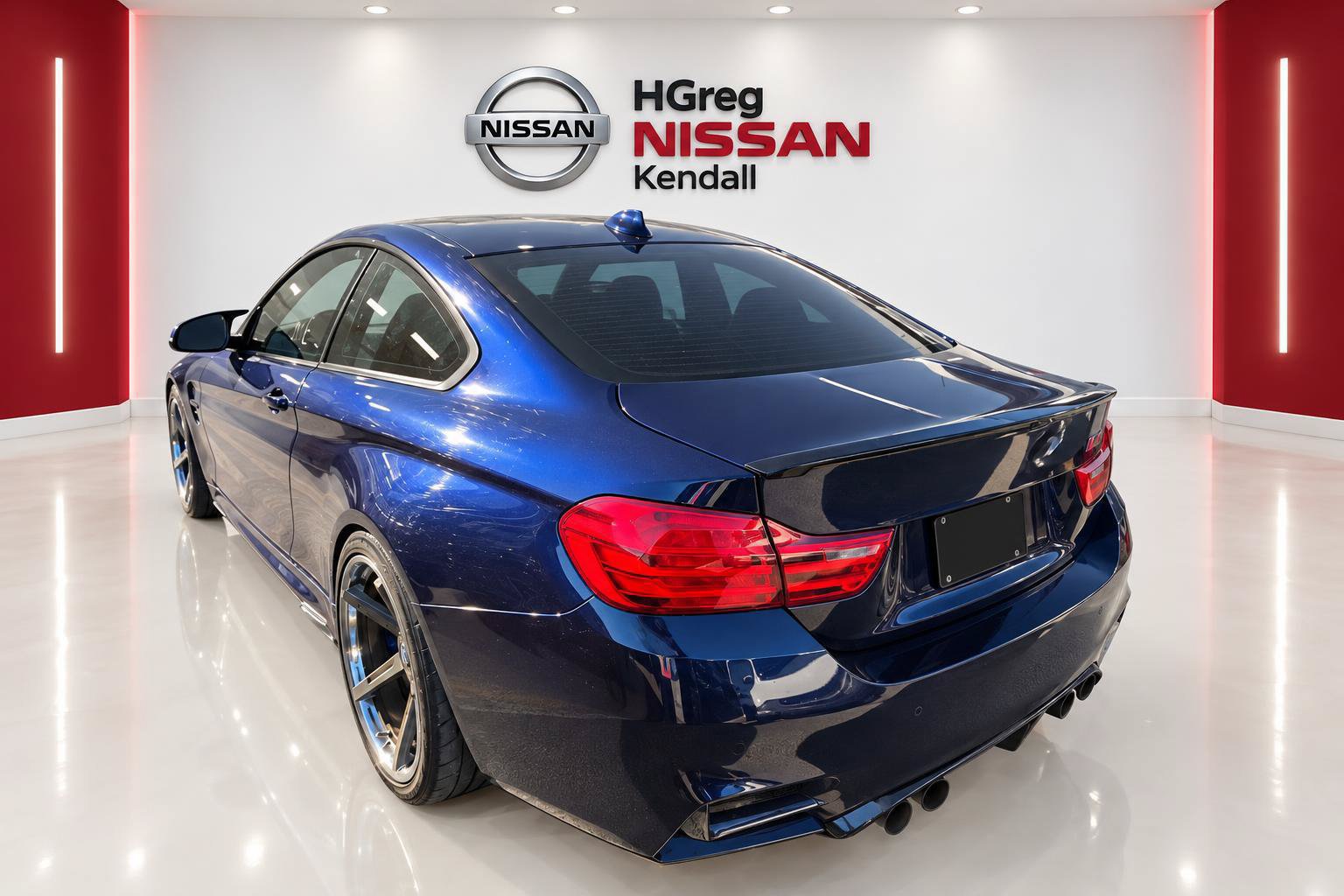 Used 2016 BMW M4 Coupe RWD image 2