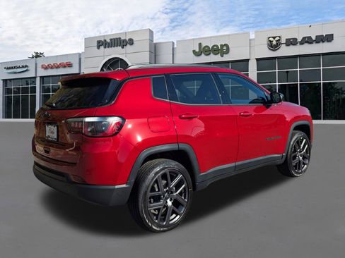 New 2026 Jeep Compass Latitude AWD/4WD image 3