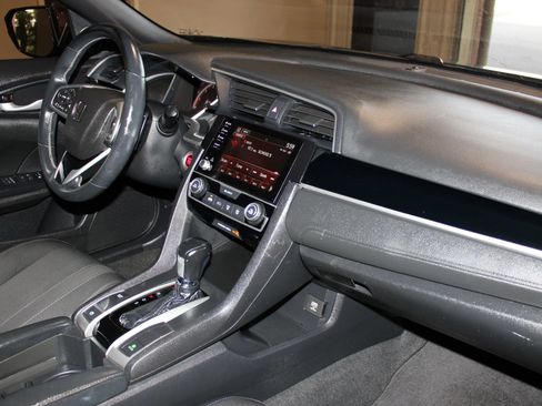 Used 2019 Honda Civic Sport image 28