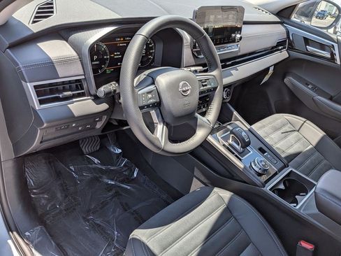 New 2026 Nissan Rogue SL AWD/4WD image 2