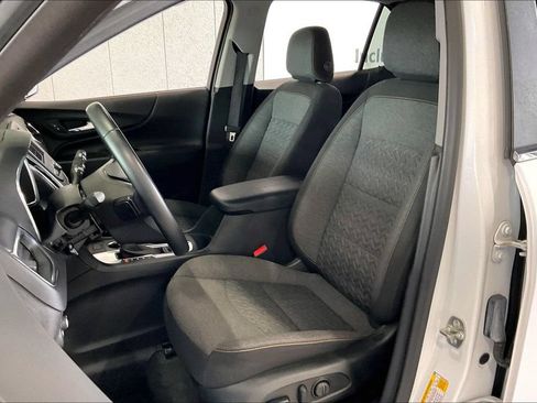 Used 2024 Chevrolet Equinox LT FWD image 3