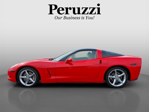 Used 2011 Chevrolet Corvette Coupe w/ Preferred Equipment Group RWD image 7