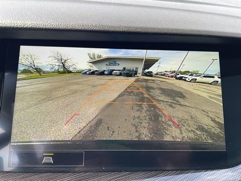 Used 2023 Buick Envision Essence FWD image 33