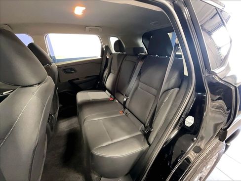 Used 2023 Nissan Rogue S AWD/4WD image 15