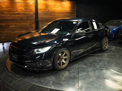 Used 2020 Honda Civic Sport image 2