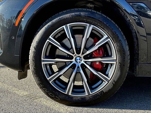 Used 2022 BMW X6 xDrive40i w/ M Sport Package image 9