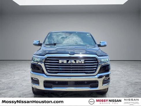 Used 2026 RAM 1500 Laramie AWD/4WD image 3