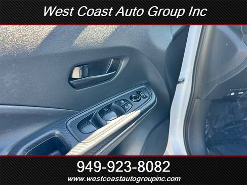 Used 2020 Nissan Versa S image 10