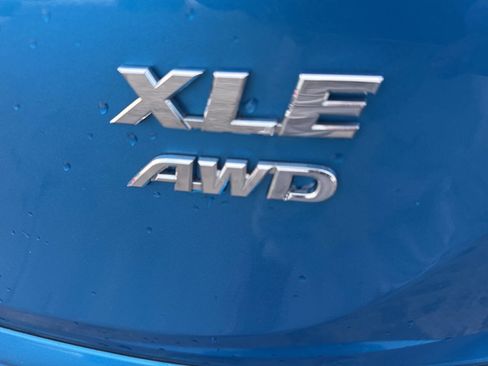 Used 2018 Toyota RAV4 XLE image 33