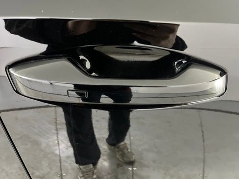 Used 2025 Nissan Kicks SV image 48