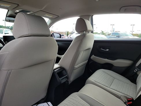 Certified 2025 Honda HR-V LX image 12