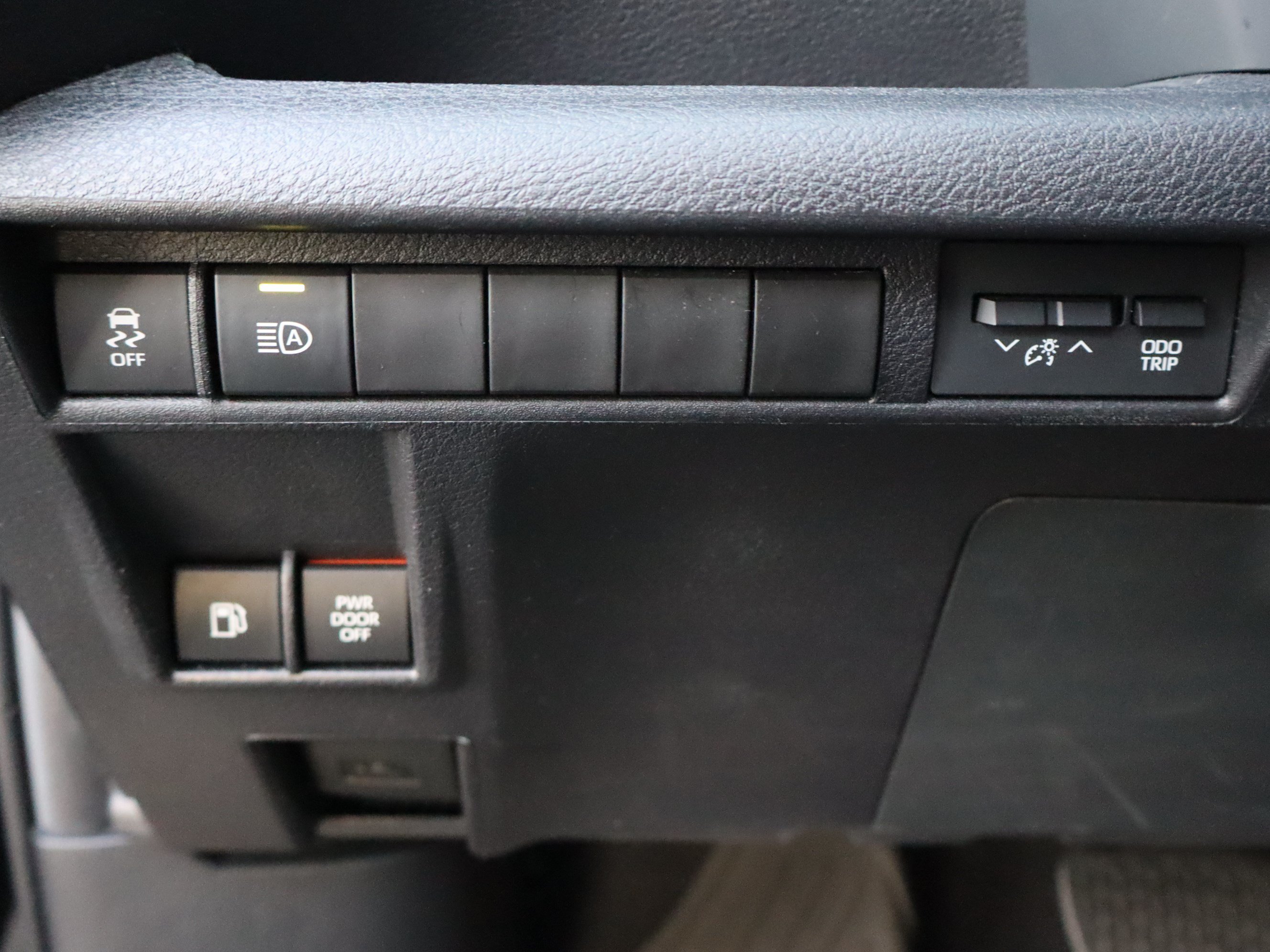 Used 2026 Toyota Sienna XSE FWD image 19