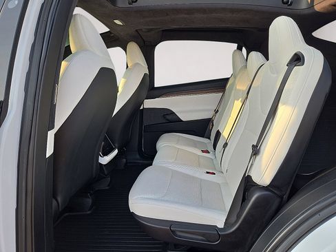 Used 2022 Tesla Model X AWD/4WD image 14