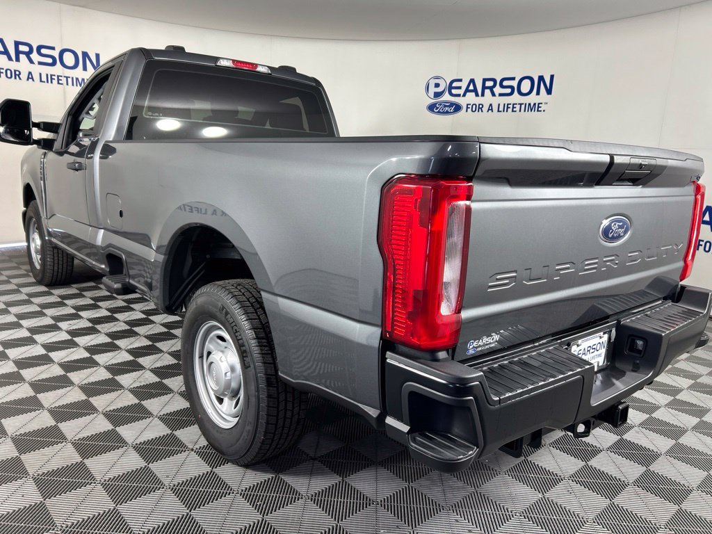 Used 2025 Ford F250 XL RWD image 6