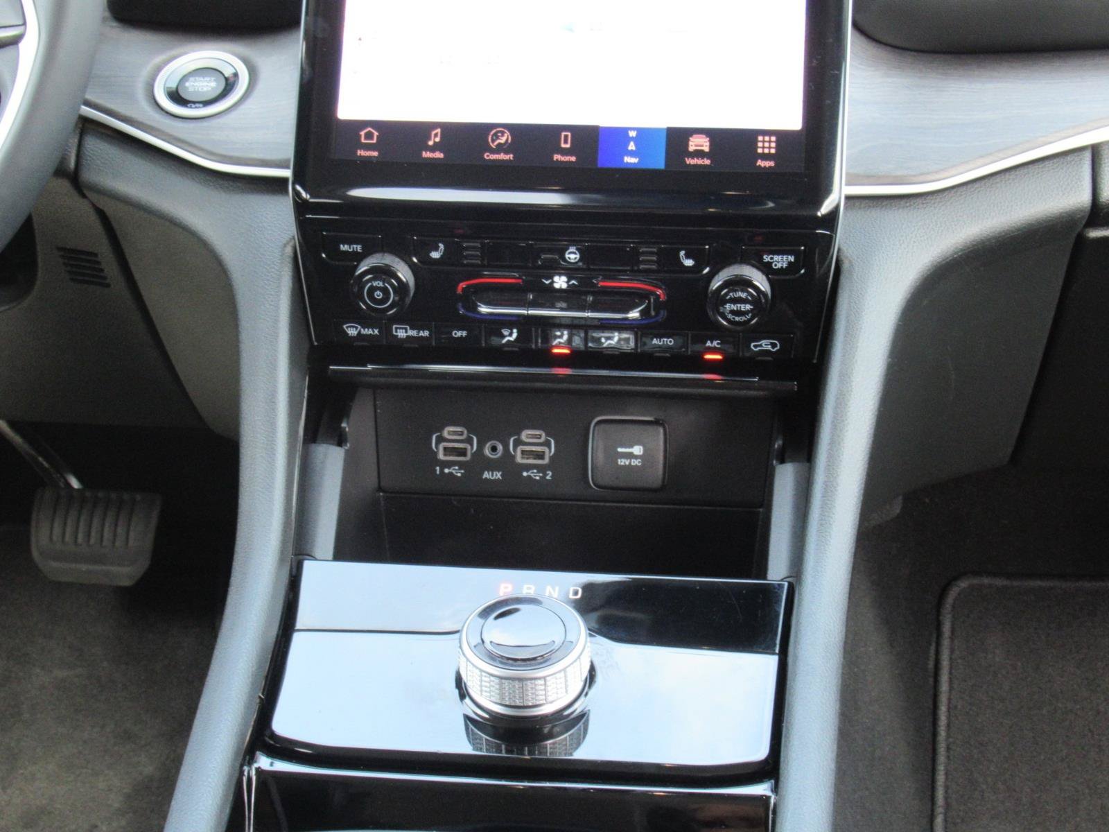 Used 2023 Jeep Grand Cherokee L Limited w/ Luxury Tech Group II RWD image 18