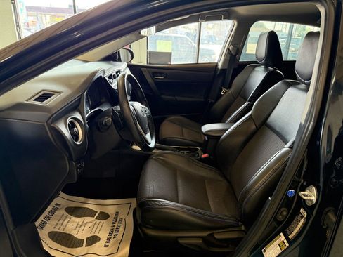 Used 2019 Toyota Corolla SE image 9