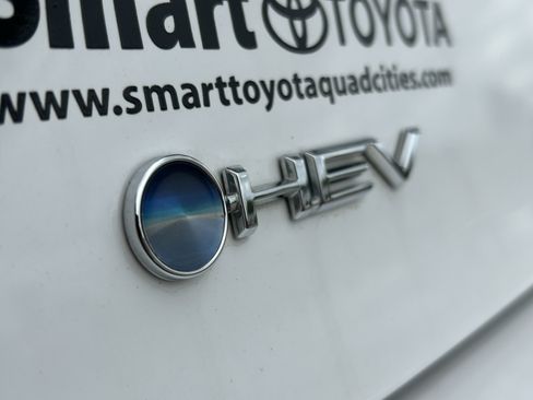 Used 2025 Toyota Camry LE FWD image 10