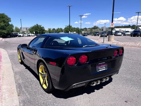 Used 2005 Chevrolet Corvette Coupe w/ Preferred Equipment Group RWD image 9