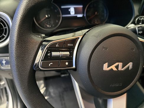 Used 2024 Kia Forte LXS w/ LXS Technology Package image 16