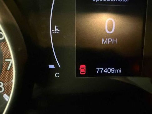 Certified 2019 Jeep Compass Latitude w/ Cold Weather Group FWD image 36