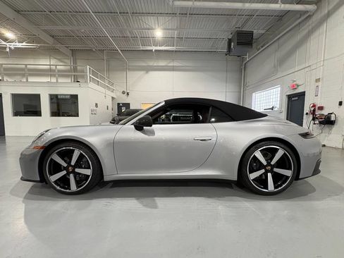 Used 2026 Porsche 911 Carrera RWD image 4