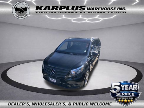 Used 2016 Mercedes-Benz Metris Passenger image 1
