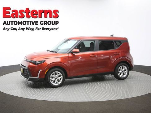 Used 2023 Kia Soul LX w/ Option Group 015 FWD image 58