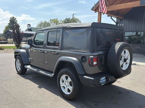 Used 2019 Jeep Wrangler Unlimited Sport S AWD/4WD image 6