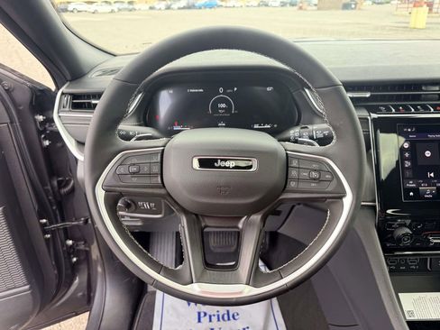 New 2026 Jeep Grand Cherokee L 2WD image 15