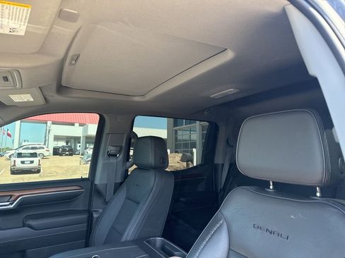 Used 2023 GMC Sierra 1500 Denali w/ Denali Reserve Package image 11
