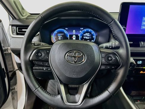 Used 2025 Toyota RAV4 Limited AWD/4WD image 9