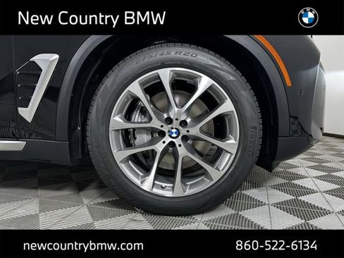 New 2026 BMW X5 xDrive50e image 9