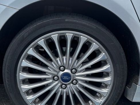 Used 2016 Ford Fusion Titanium FWD image 4