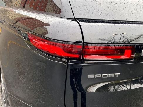 Used 2024 Land Rover Range Rover Sport SE image 28