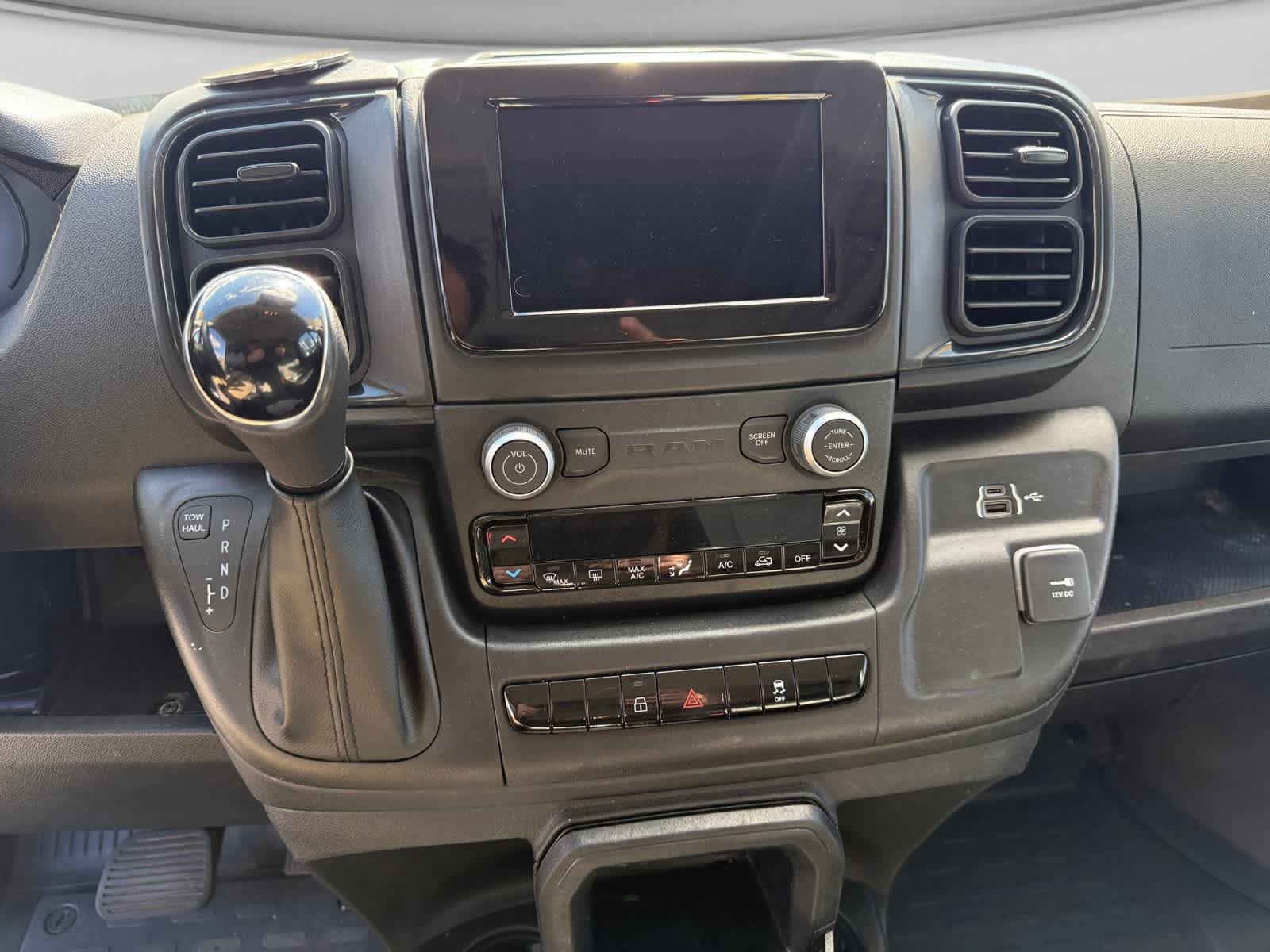 Used 2026 RAM ProMaster 2500 w/ Convenience Group FWD image 10