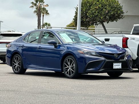 Used 2024 Toyota Camry SE FWD image 8