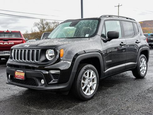Certified 2022 Jeep Renegade Latitude image 7