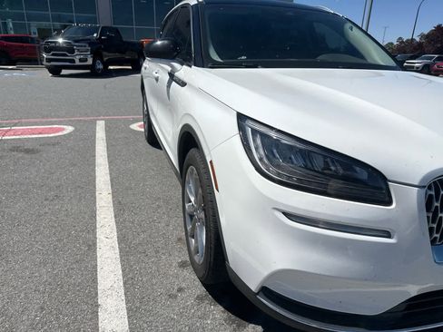 Used 2022 Lincoln Corsair FWD w/ Premium Package image 2