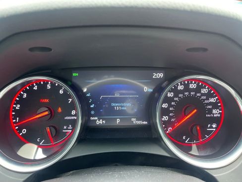 Used 2020 Toyota Camry XSE FWD image 8