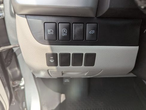 Used 2018 Toyota Highlander XLE AWD/4WD image 14