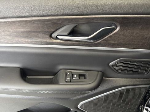 New 2026 Jeep Grand Cherokee L Limited AWD/4WD image 35