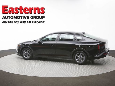 Used 2025 Kia K4 LXS image 61