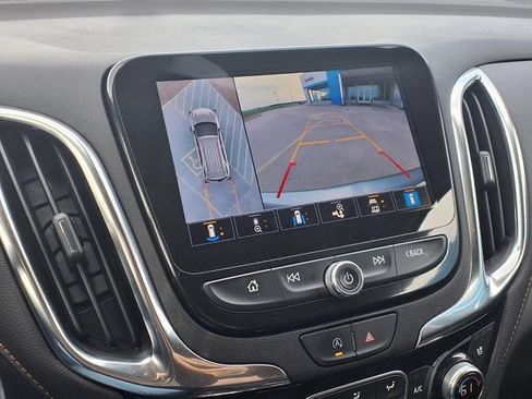 Used 2024 Chevrolet Equinox Premier AWD/4WD image 7