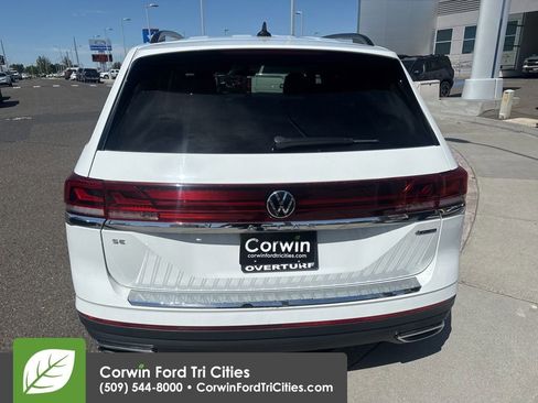 Used 2024 Volkswagen Atlas SE AWD/4WD image 6