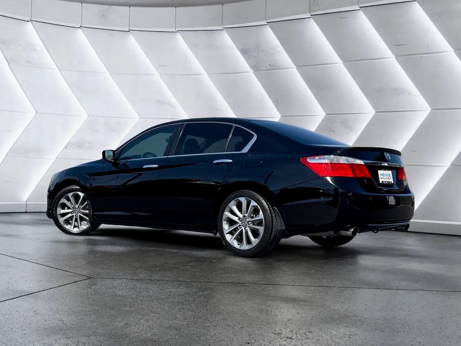Used 2015 Honda Accord Sport image 6
