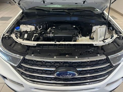 Used 2020 Ford Explorer XLT w/ Equipment Group 202A AWD/4WD image 31