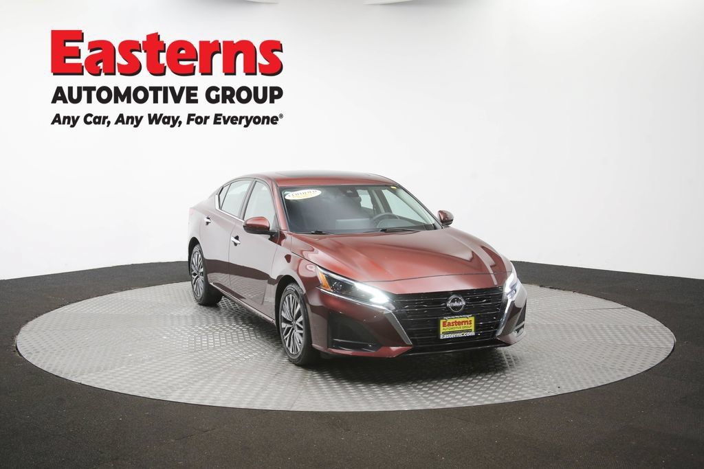 Used 2023 Nissan Altima 2.5 SV w/ SV Premium Package FWD image 56